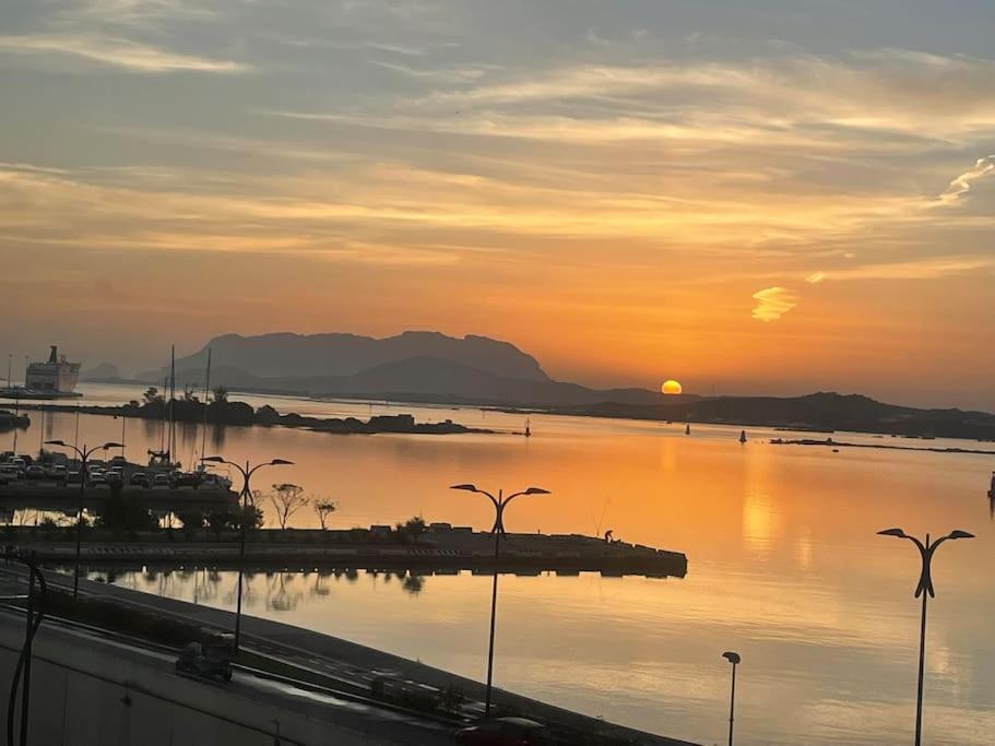 Mv Home Olbia Bagian luar foto