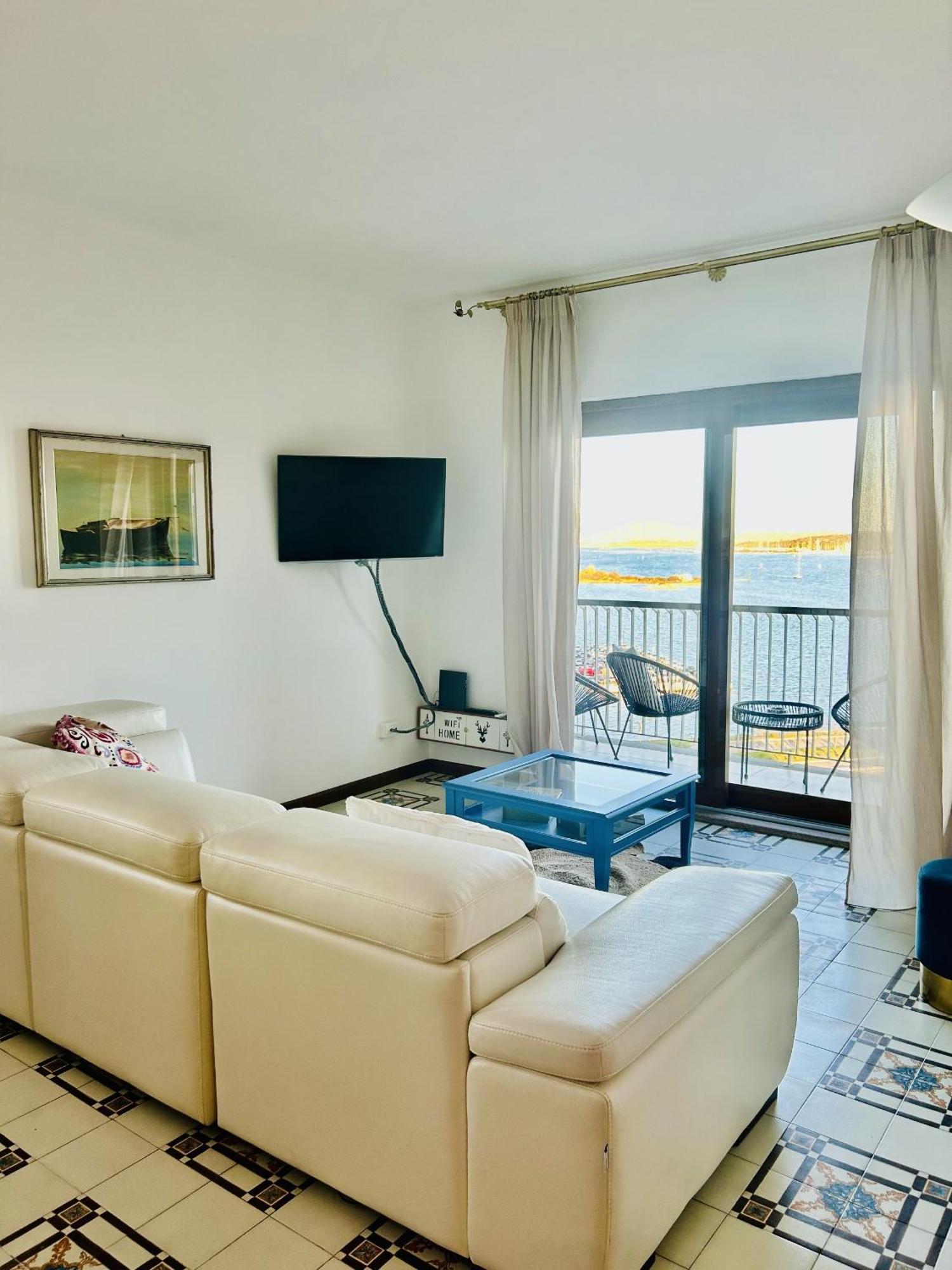 Mv Home Olbia Bagian luar foto
